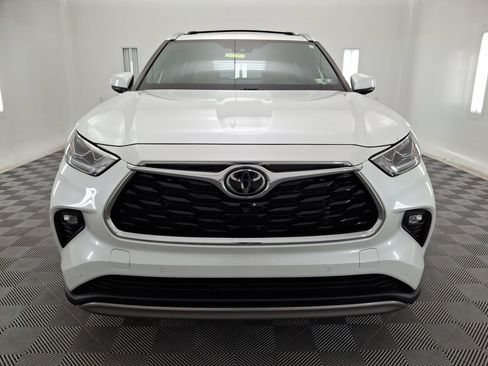 Used 2022 Toyota Highlander Platinum AWD/4WD image 29