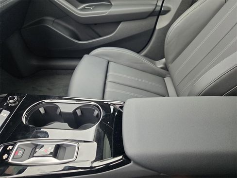 New 2025 Audi A6 e-tron Premium Plus image 23