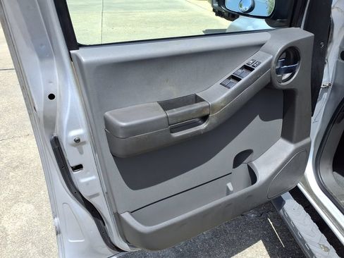 Used 2007 Nissan Xterra S w/ Utility Pkg RWD image 19