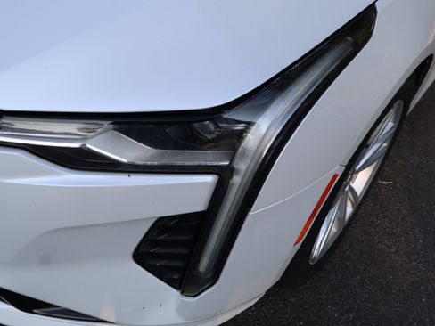 Used 2023 Cadillac CT4 Luxury RWD image 12
