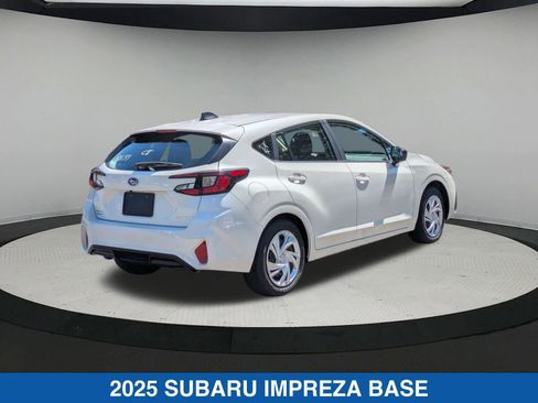 Certified 2025 Subaru Impreza 2.0i image 4
