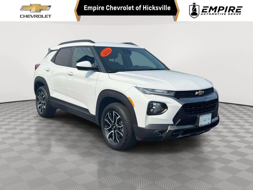 Used 2023 Chevrolet TrailBlazer ACTIV w/ Convenience Package AWD/4WD image 1