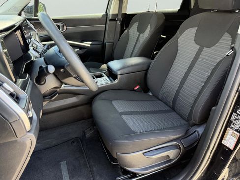 Used 2022 Kia Sorento LX FWD image 22