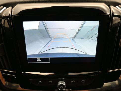 Used 2023 Chevrolet Traverse LT AWD/4WD image 17