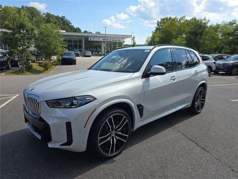 New 2026 BMW X5 xDrive40i w/ M Sport Package AWD/4WD image 7