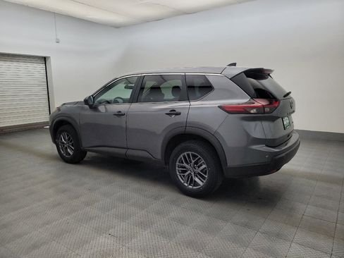 Used 2024 Nissan Rogue S AWD/4WD image 3