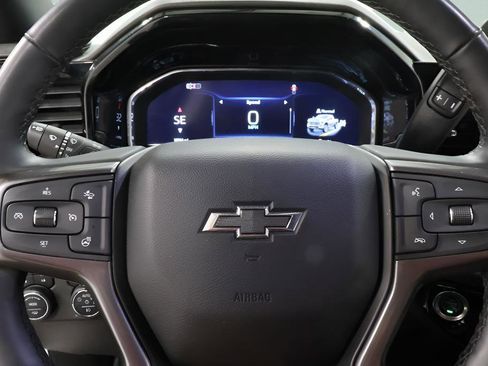 Used 2024 Chevrolet Silverado 2500 ZR2 w/ Technology Package AWD/4WD image 12