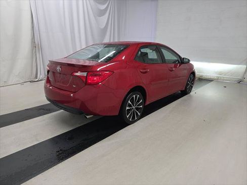 Used 2017 Toyota Corolla SE w/ Carpet Mat Package (TMS) FWD image 3