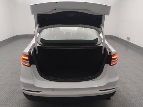Used 2020 Ford Fusion SE FWD image 29