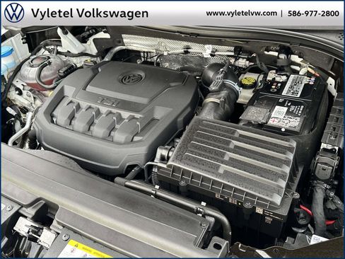 Certified 2022 Volkswagen Tiguan SE image 8