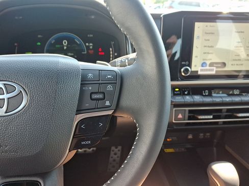 Used 2026 Toyota Camry SE w/ Convenience Package FWD image 21