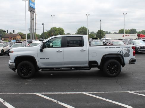 New 2026 Chevrolet Silverado 2500 LT AWD/4WD image 6