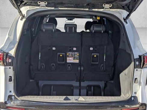 Used 2023 Toyota Sienna XSE image 6