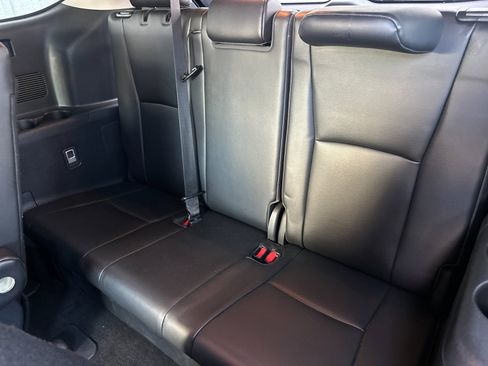 Used 2023 Toyota Highlander XLE image 14