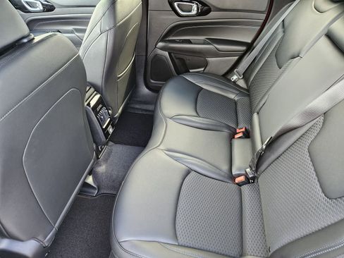 New 2026 Jeep Compass Latitude image 27