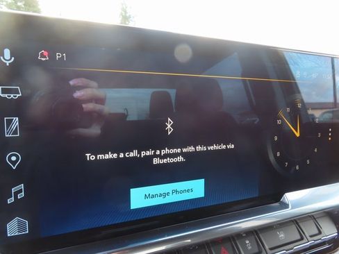 Used 2025 Chevrolet Silverado 1500 LT image 23