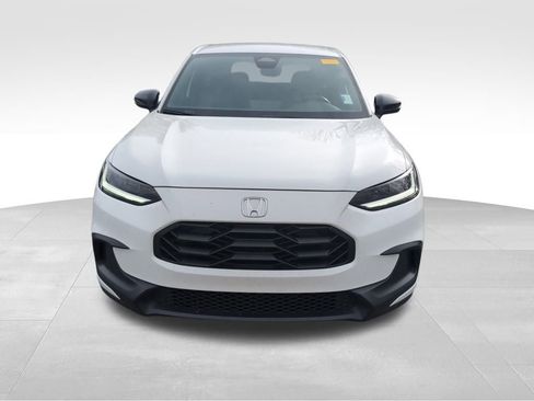 Used 2023 Honda HR-V Sport image 2