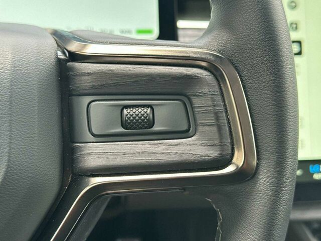 Used 2023 Rivian R1S Adventure Dual AWD/4WD image 30