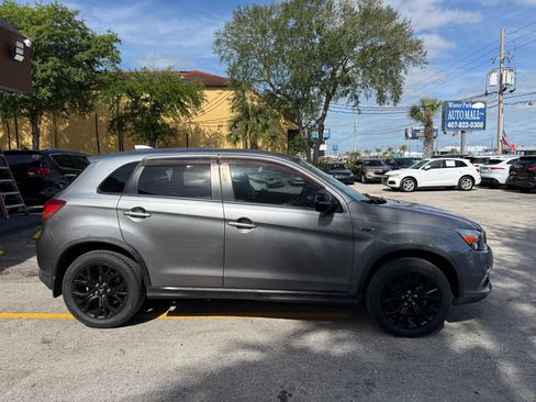 Used 2017 Mitsubishi Outlander Sport ES image 4