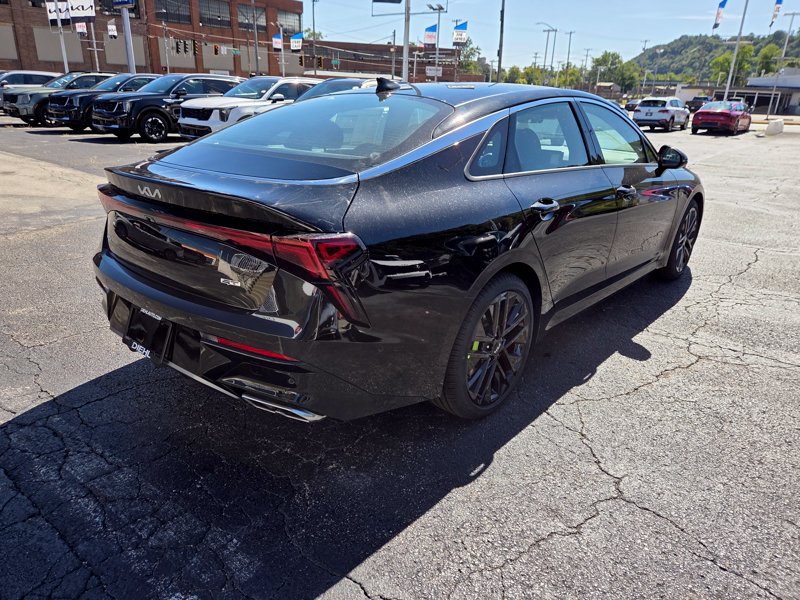 New 2027 Kia K5 GT FWD image 7