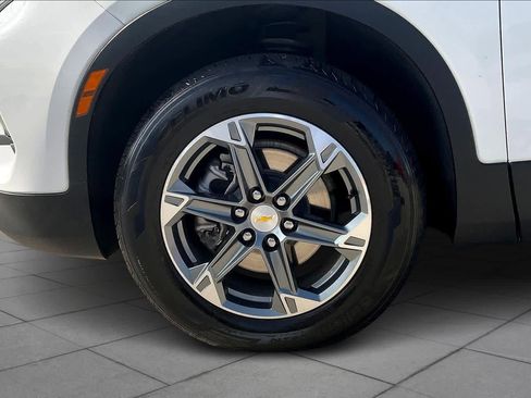 Used 2023 Chevrolet Blazer LT image 9