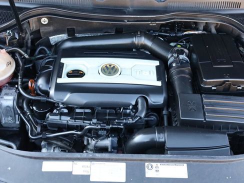 Used 2013 Volkswagen CC R-Line image 19