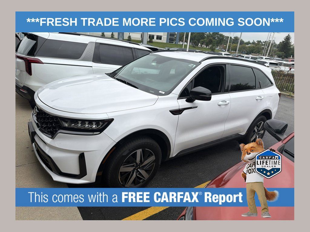Used 2021 Kia Sorento EX FWD image 1