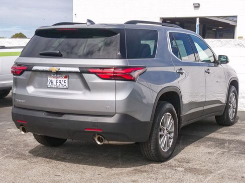 Used 2023 Chevrolet Traverse LT FWD image 9