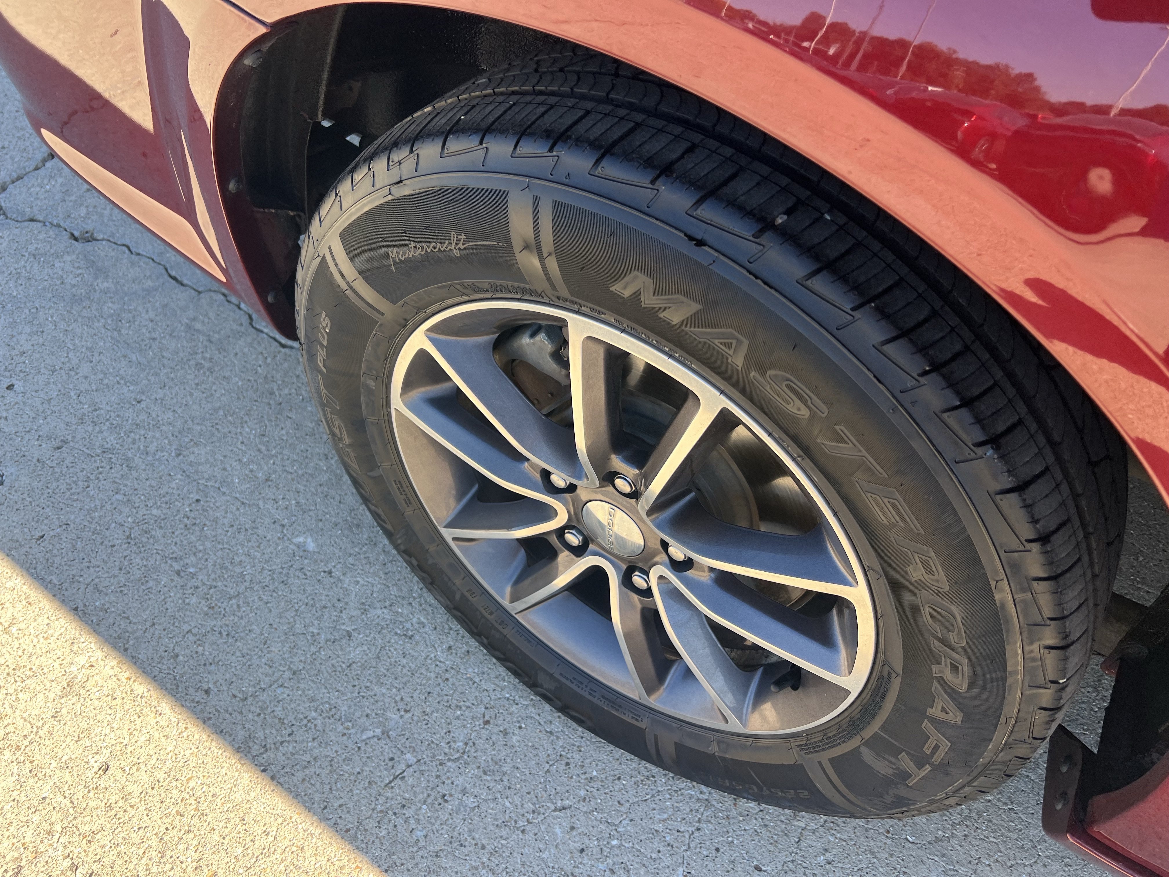 Used 2017 Dodge Grand Caravan SXT FWD image 3