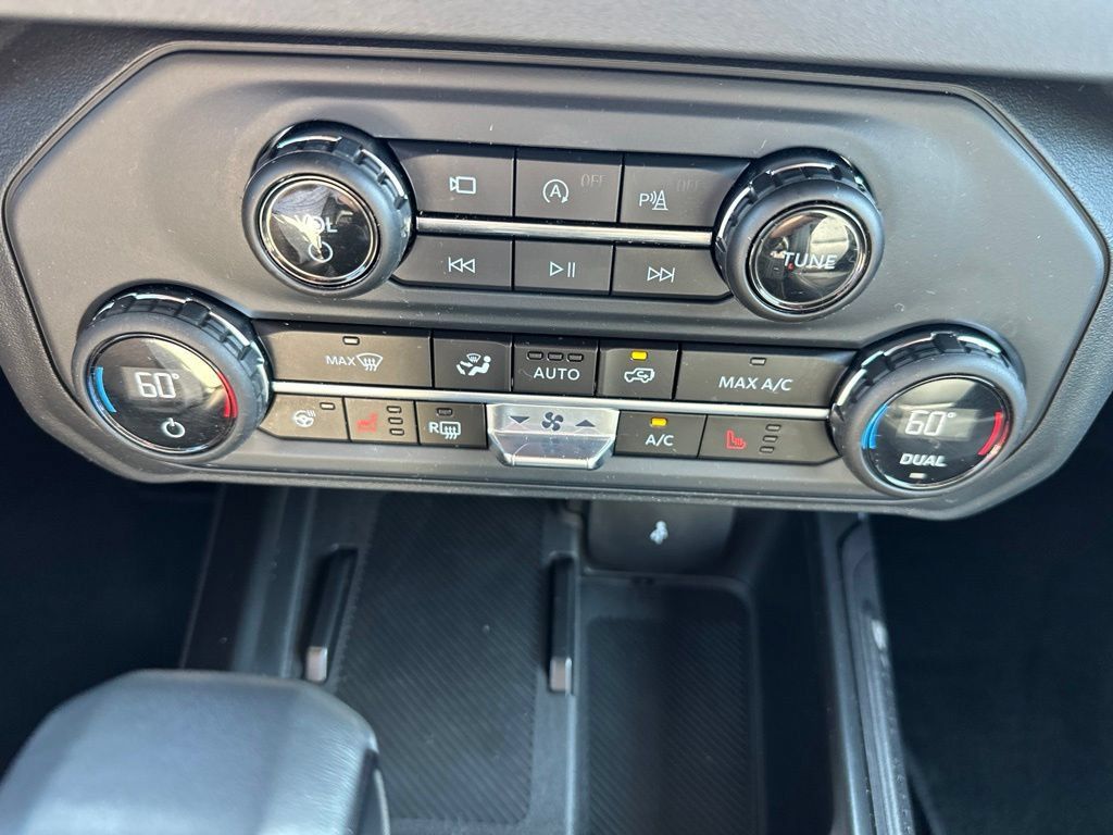 Used 2025 Ford Bronco Outer Banks AWD/4WD image 27