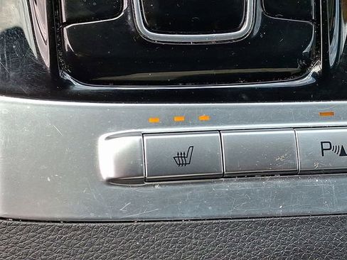 Certified 2024 Kia Carnival EX image 27