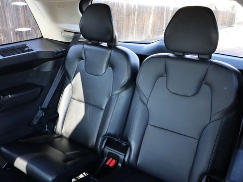 Used 2020 Volvo XC90 T6 Momentum image 21