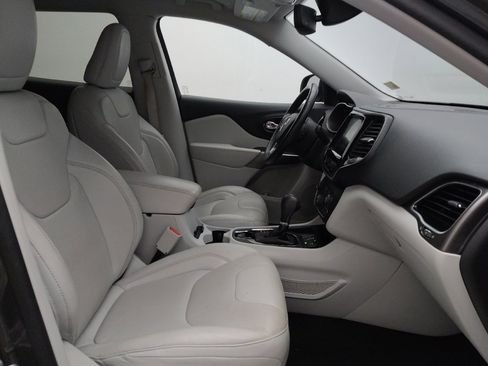 Used 2020 Jeep Cherokee Limited w/ Technology Group image 21