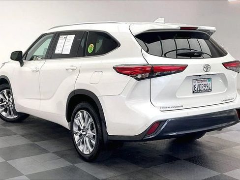 Used 2020 Toyota Highlander Limited AWD/4WD image 10