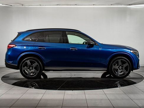 Used 2024 Mercedes-Benz GLC 300 4MATIC w/ AMG Line image 11
