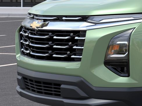 New 2026 Chevrolet Equinox LT w/ Safety and Technology Package FWD image 15