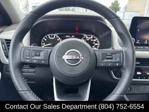 Used 2024 Nissan Rogue SV w/ SV Premium Package image 19