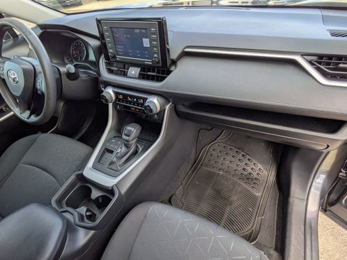 Used 2021 Toyota RAV4 XLE image 29