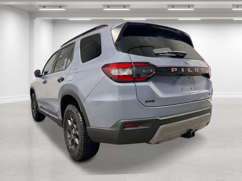 New 2026 Honda Pilot TrailSport image 3