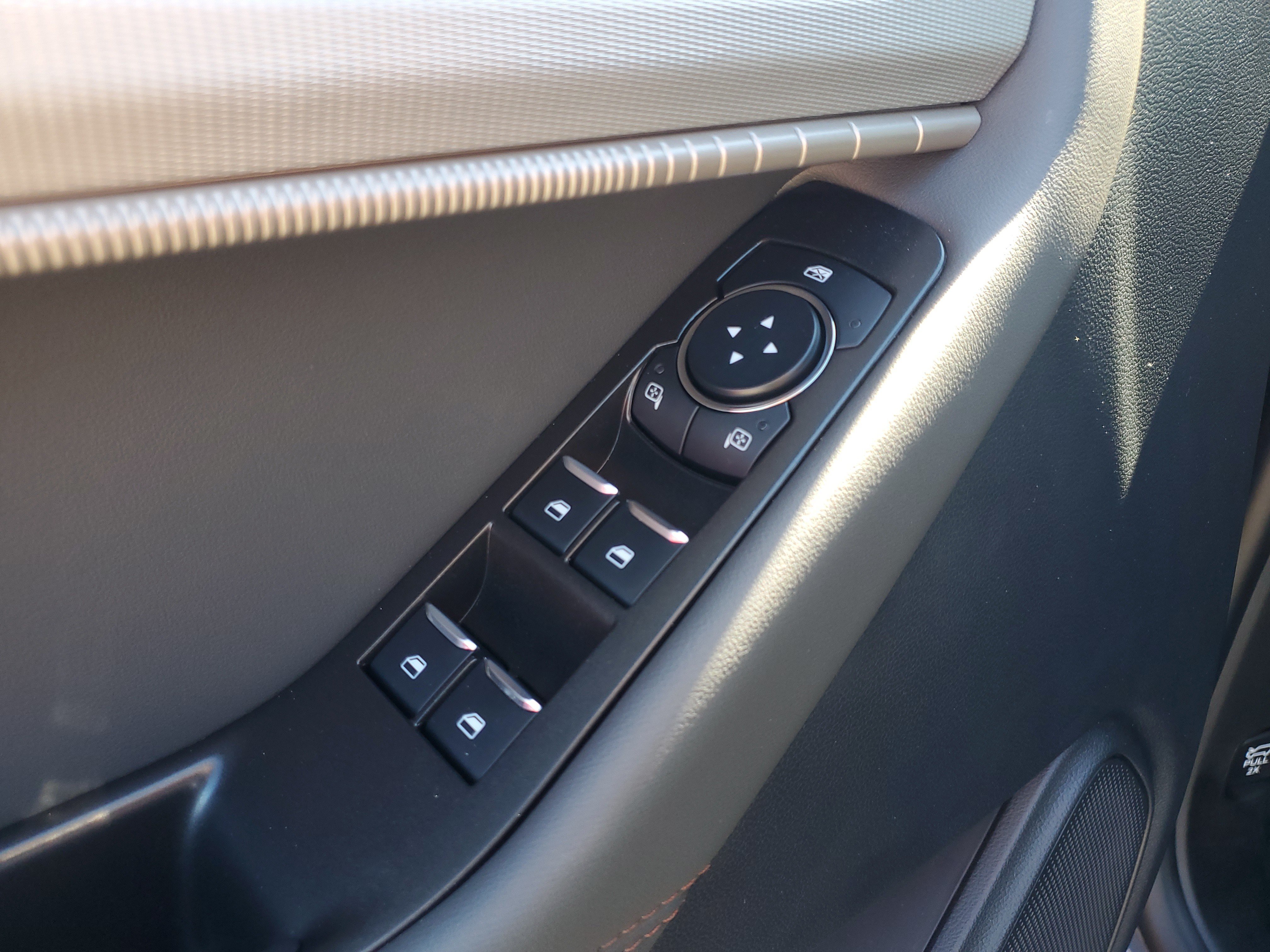 Used 2026 Ford Explorer Active w/ Active Comfort Package RWD image 23