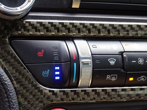 Used 2019 Ford Mustang Premium RWD image 30