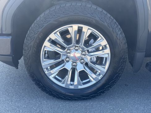 Used 2022 GMC Sierra 1500 Denali AWD/4WD image 11