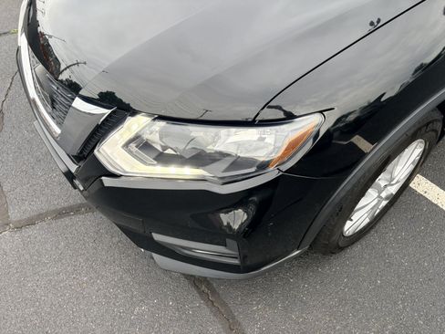 Used 2018 Nissan Rogue SV w/ Premium Package AWD/4WD image 8