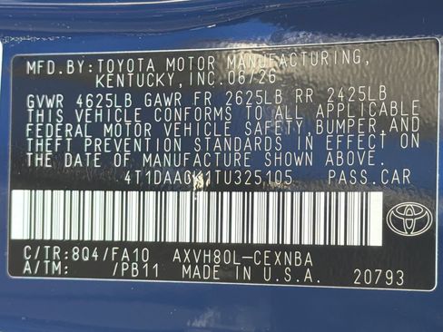 New 2026 Toyota Camry Hybrid FWD image 32