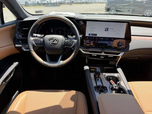Used 2023 Lexus RX 350 Premium w/ Accessory Package AWD/4WD image 8
