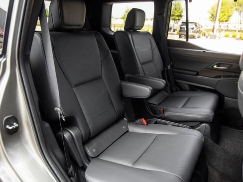 Used 2026 Lexus GX 550 w/ Accessory Package (2T) image 44