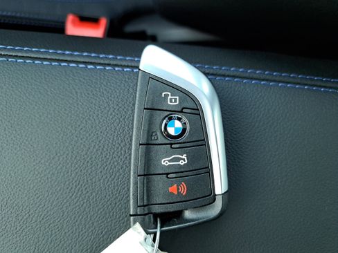 New 2026 BMW 330i Sedan w/ M Sport Package image 36