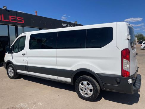 Used 2017 Ford Transit 350 XLT image 6