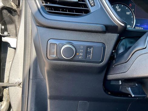 Used 2022 Ford Escape SE image 26