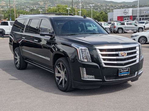 Certified 2016 Cadillac Escalade ESV Premium AWD/4WD image 8